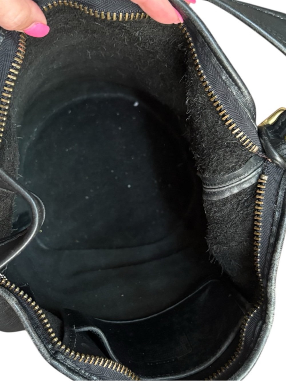 Coach Vintage Helen Berg’s Legacy Duffle Bag Black Glovetanned Leather - Picture 7 of 14
